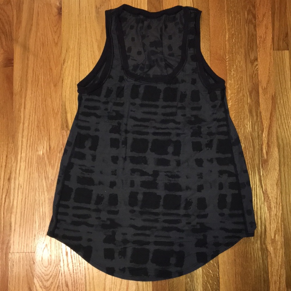 Lululemon tank top